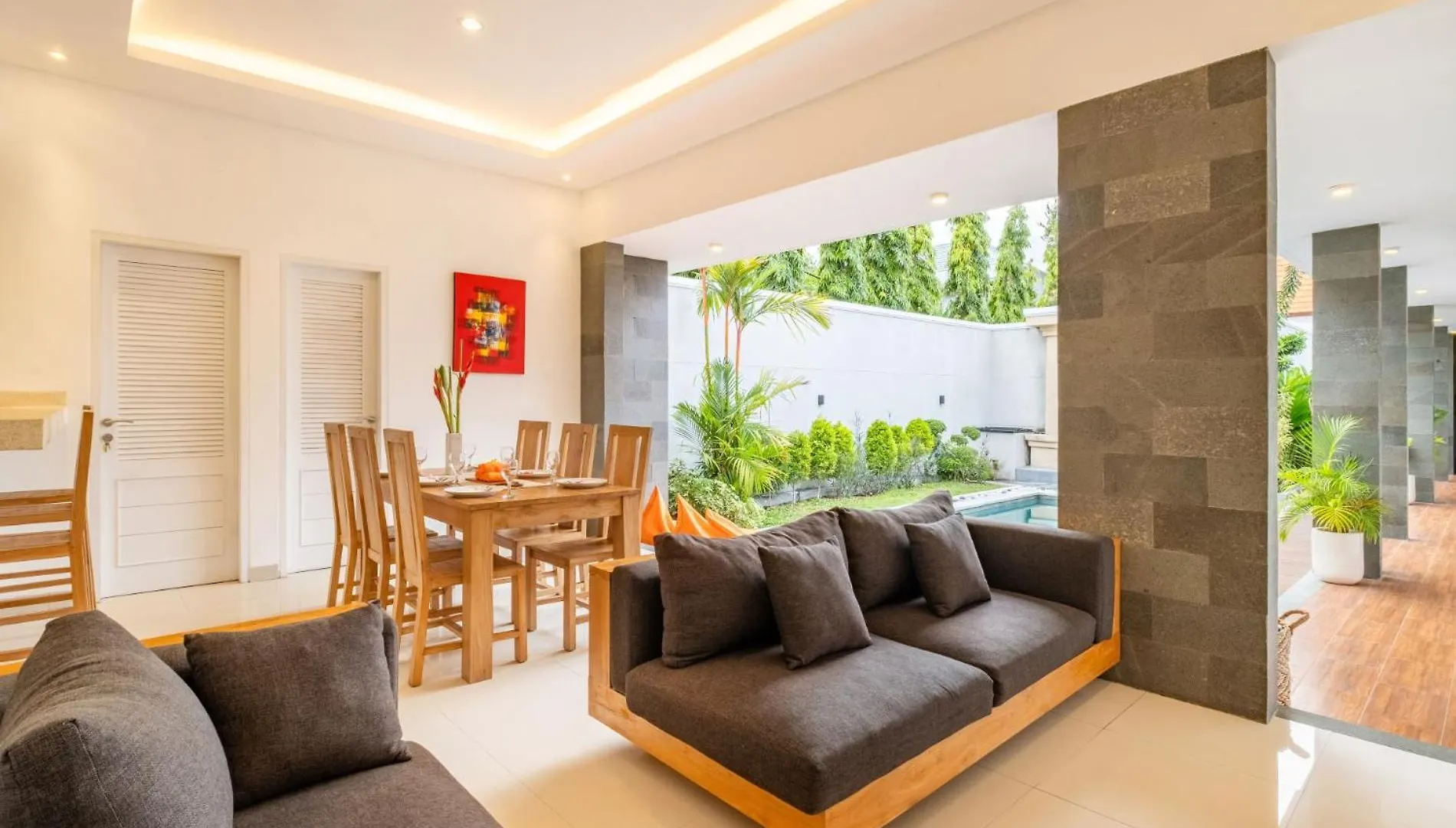 Amazing Villa In Oberoi Top Location 세미냑